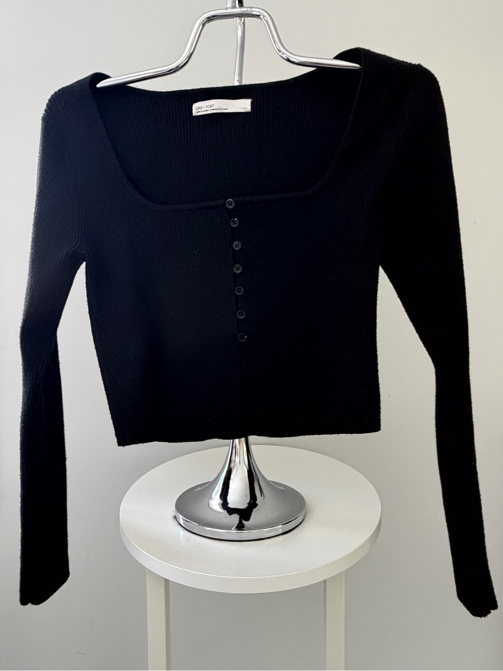 OAK + FORT Black Ribbed Square-Neck Button-Front Cropped Cardigan